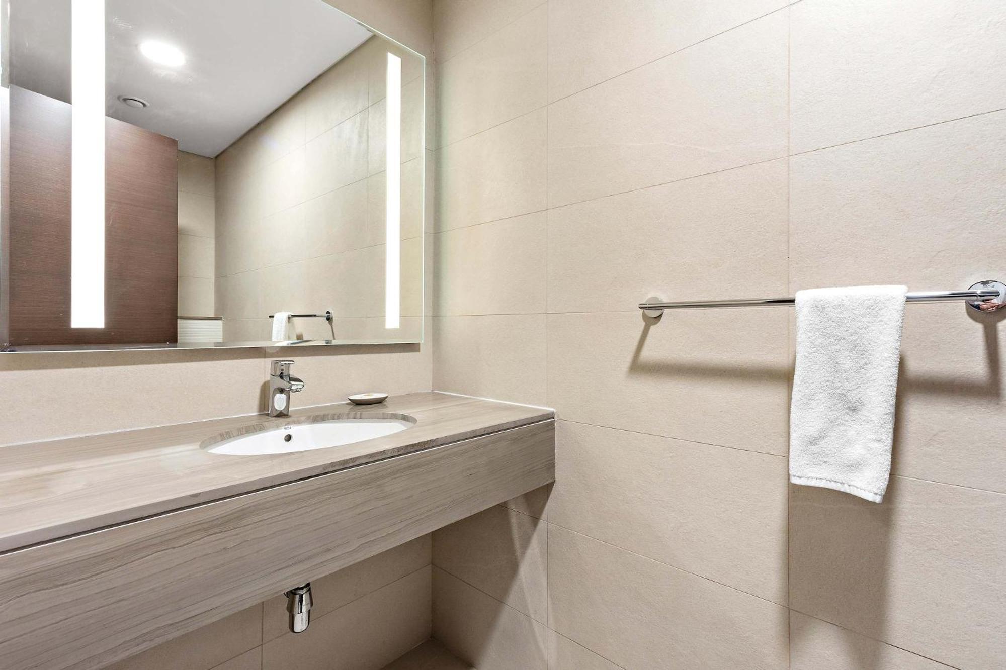 Silkhaus Modern 1bdr In Najmat Near Reem Park Abou Dabi